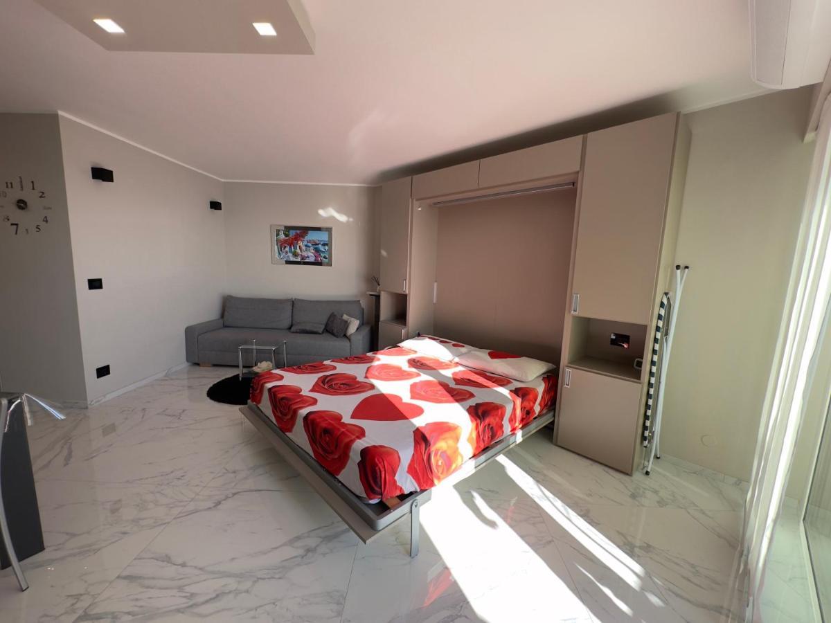 Exclusive Panoramic Sea View In Victoria Beach Menton Buitenkant foto
